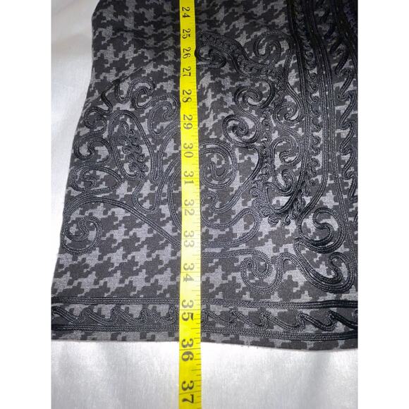 DM Donna Morgan Dress - Size 10 - Classy with Fantastic Applique Details‎ - Picture 9 of 9